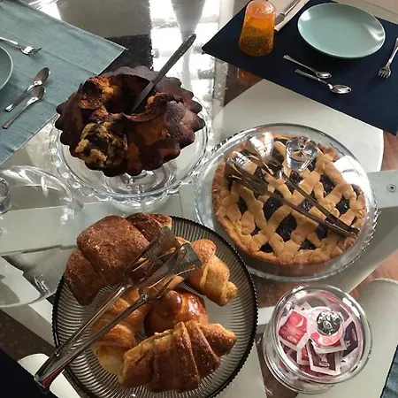 La Scala Del Libro B&B