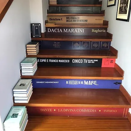 住宿加早餐酒店 La Scala Del Libro *