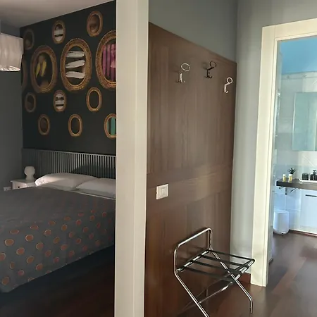La Scala Del Libro Bed & Breakfast *