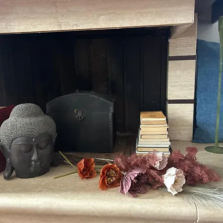 Bed & Breakfast La Scala Del Libro