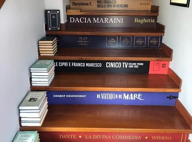 住宿加早餐酒店 La Scala Del Libro *